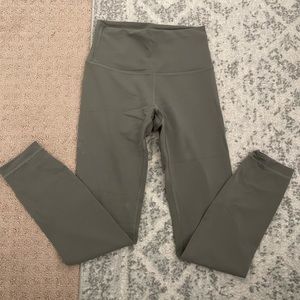 Lululemon Wunder Train Leggings 25”